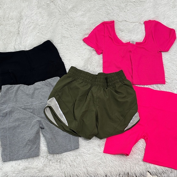 ⚖️ Bundle of 5 Woman’s Activewear - Picture 1 of 7